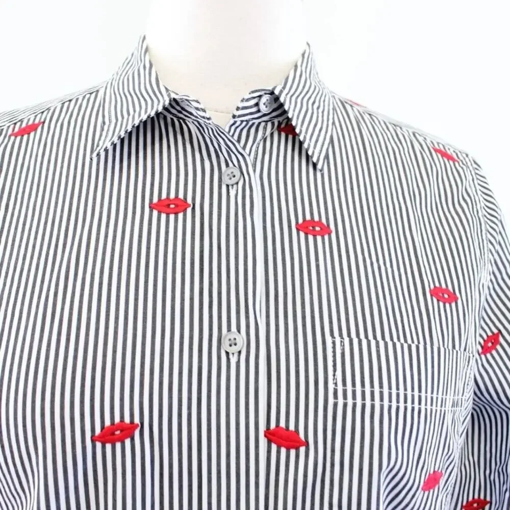 J. Crew Gray Striped Classic Boy Shirt Embroidered Kisses valentine's Day size 2